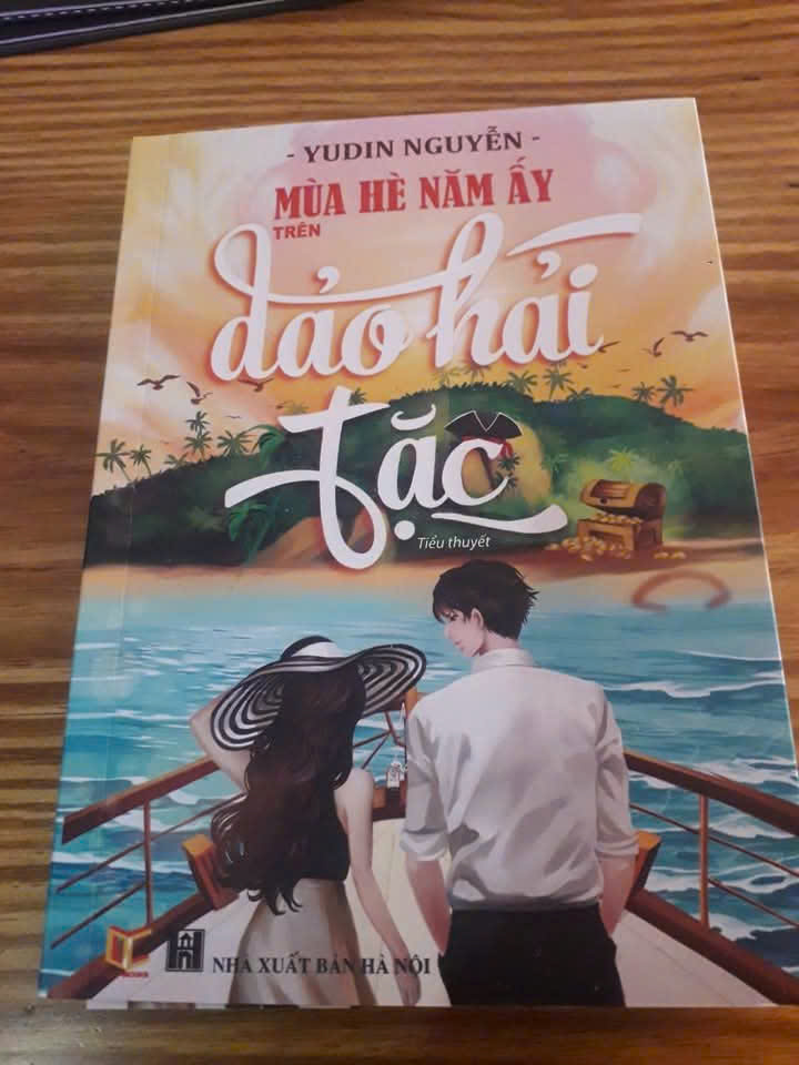 MY FAVORITE BOOK IS THAT SUMMER ON THE PIRATE ISLAND